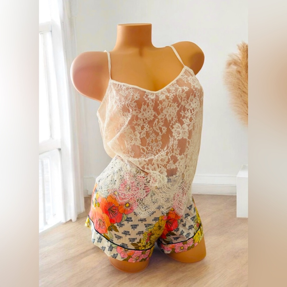 Victoria’s Secret Pajama Lace Cami & Satin Shorts Floral Large